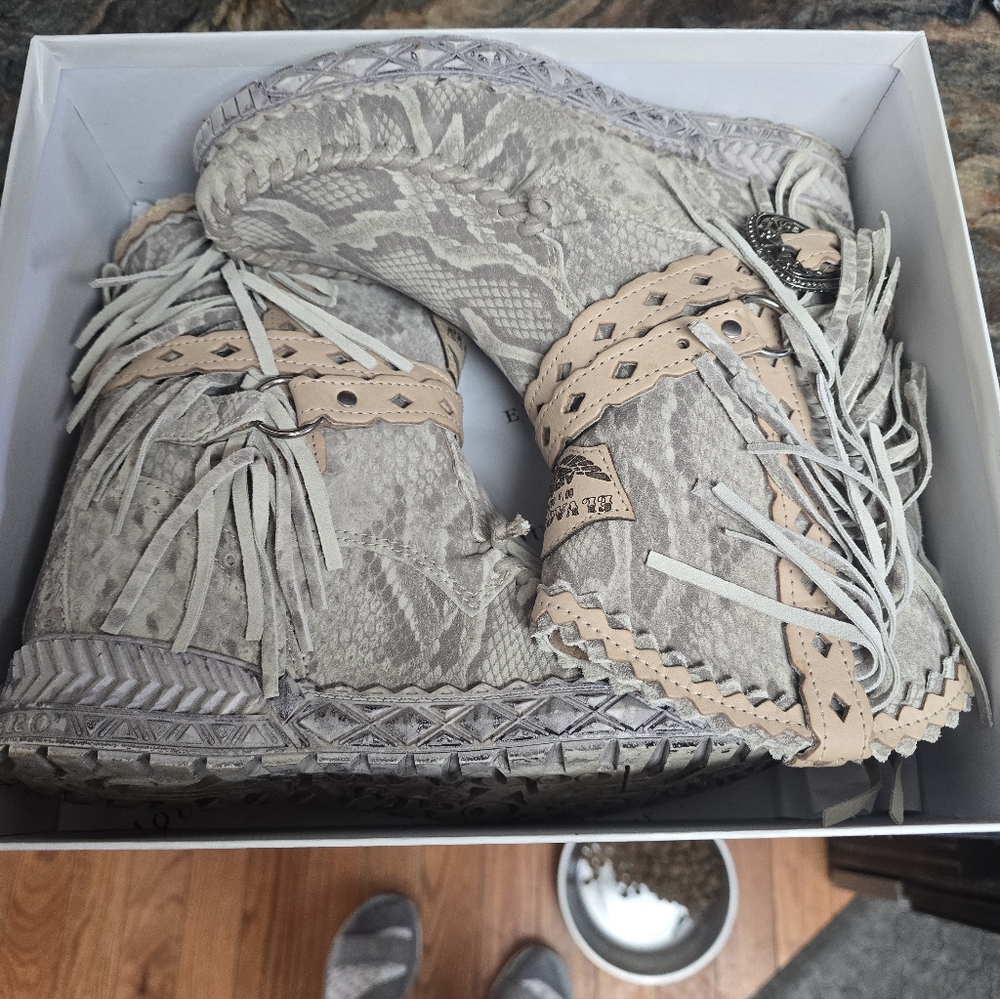 AUTHENTIC EL VAQUERO BEIGE SNAKESKIN BOOTS - Picture 4 of 5